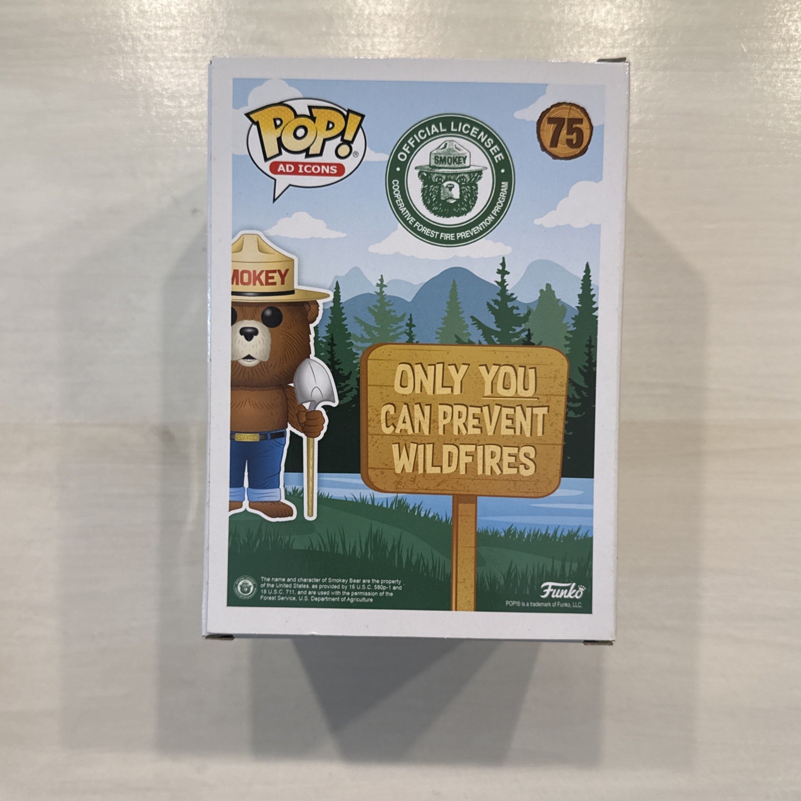 Funko Pop! Vinyl: Ad Icons – Smokey Bear (Flocked) – Hot Topic (Exclusive)