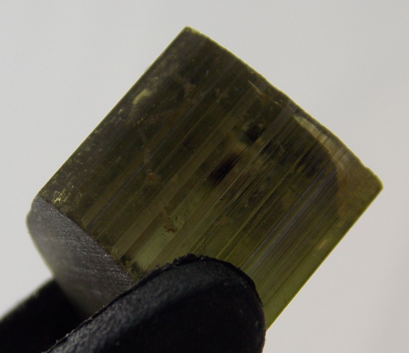ELBAITE (TOURMALINE) CRYSTAL – 1.1 cm/14.8 cts – HIMALAYA MINE, CALIFORNIA 27186