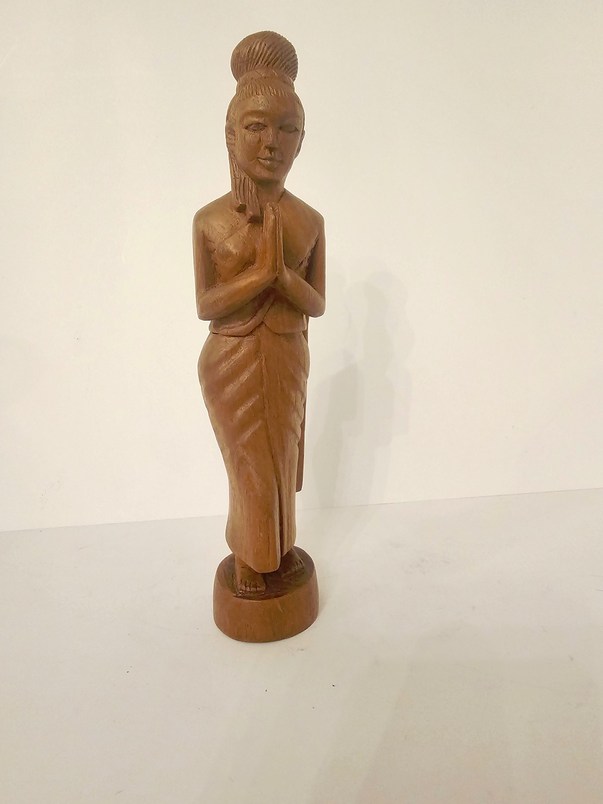 Sawasdee Lady Tai figurine Hand carved 11.5 inches tall excellent condition
