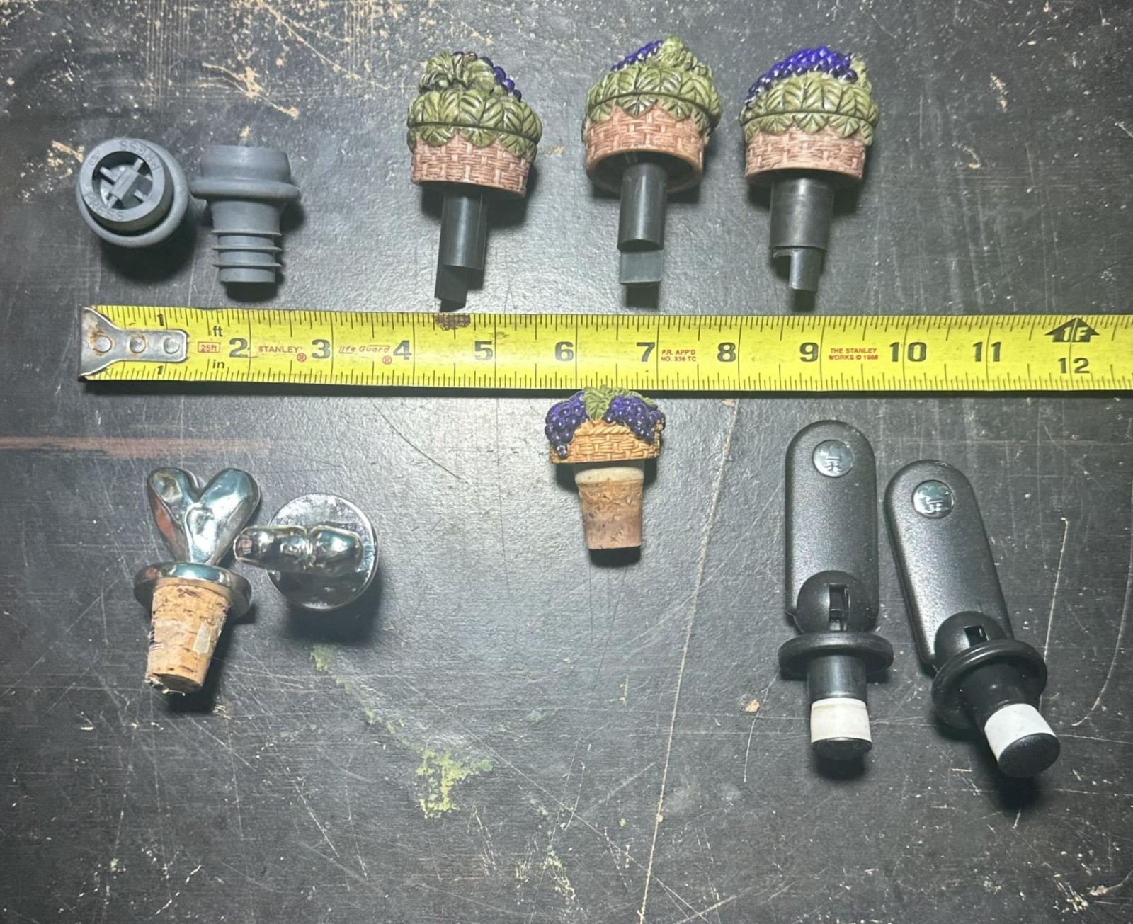 Vintage Lot Of 10 Wine/liquor Bottle Stoppers Pourer Cork, Wood, Plastic, Rubber