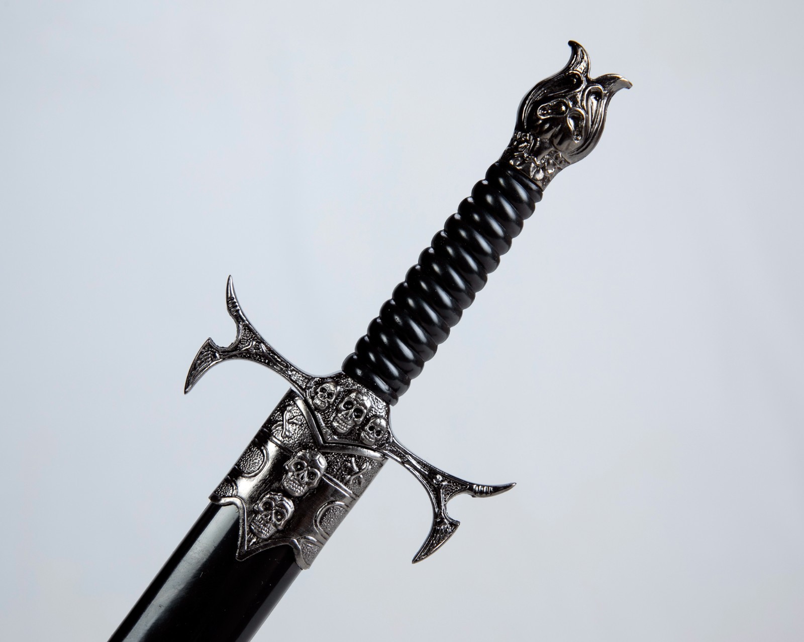 Medieval Gothic Fantasy Skull Dagger 13.25″ OA + Scabbard, Cosplay, Sorcerous