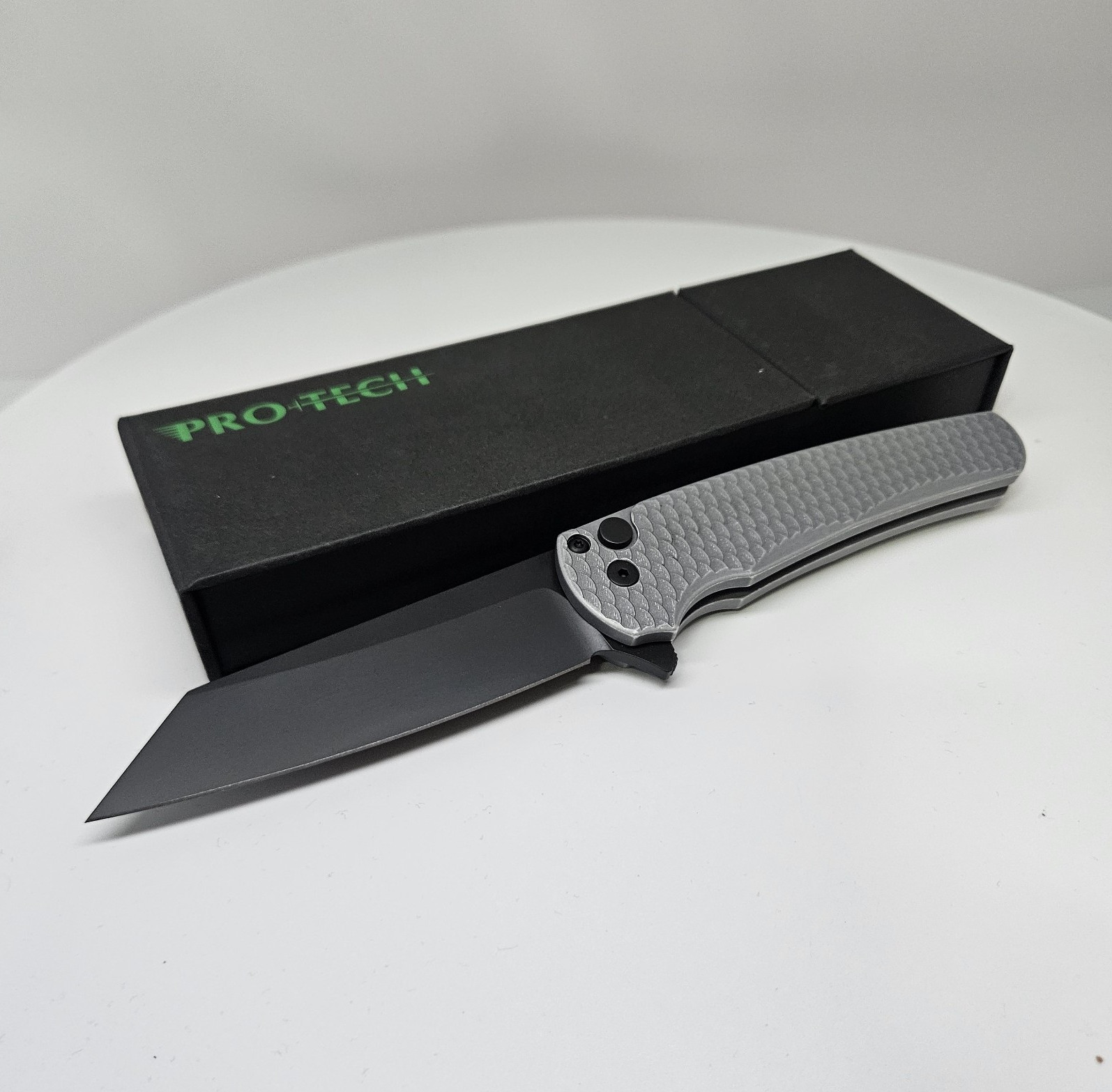 Protech Malibu Flipper- Reverse Tanto- Grey Battleworn Dragon Scale- Magnacut