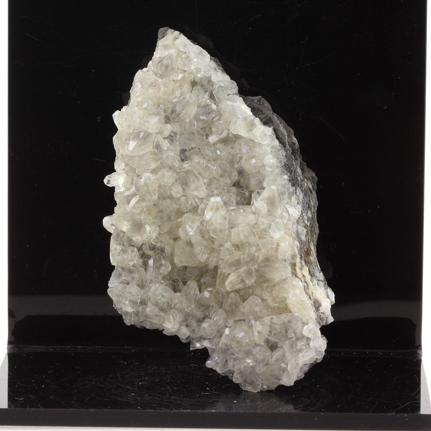 Calcite. 675.95 Ct. Anduze, Gard, Occitanie, France.