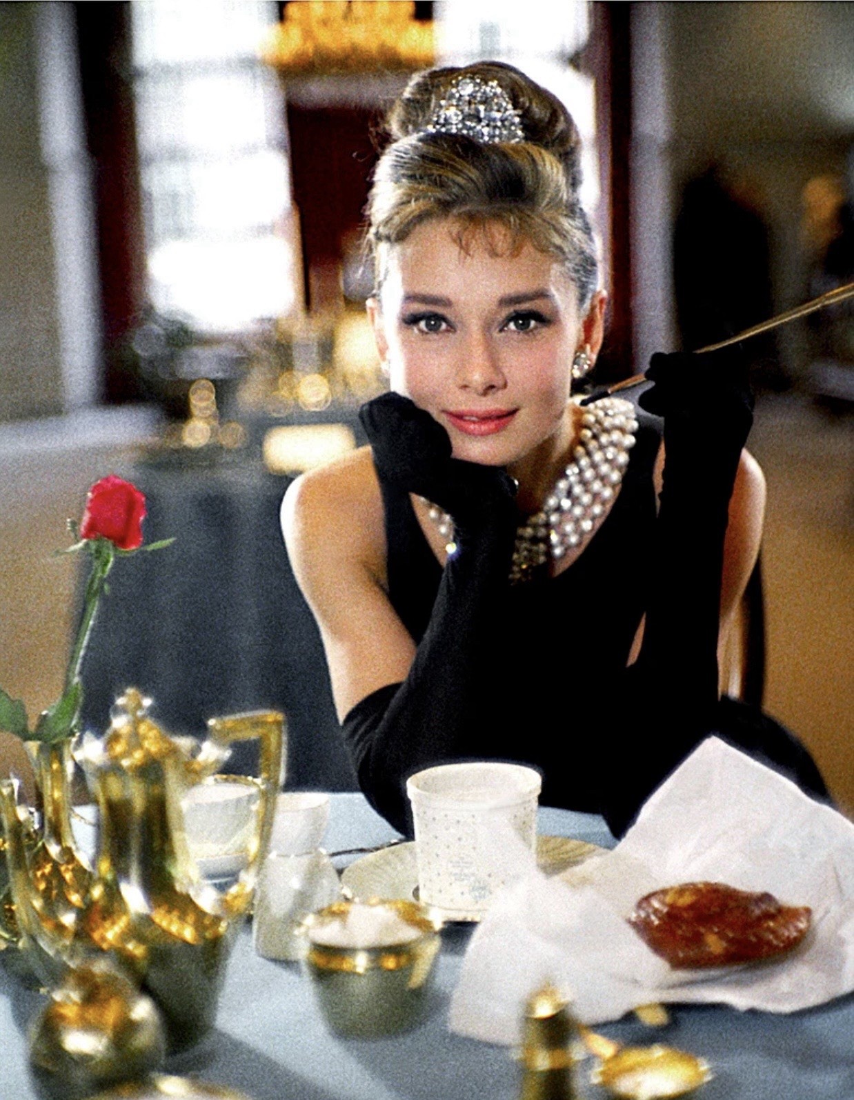 AUDREY HEPBURN IN BREAKFAST AT TIFFANY’S 8″x10″ Photograph