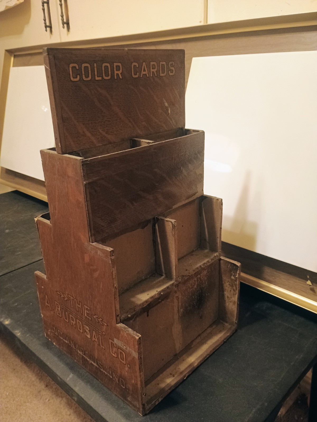 Old Burdsal Paints Card Display