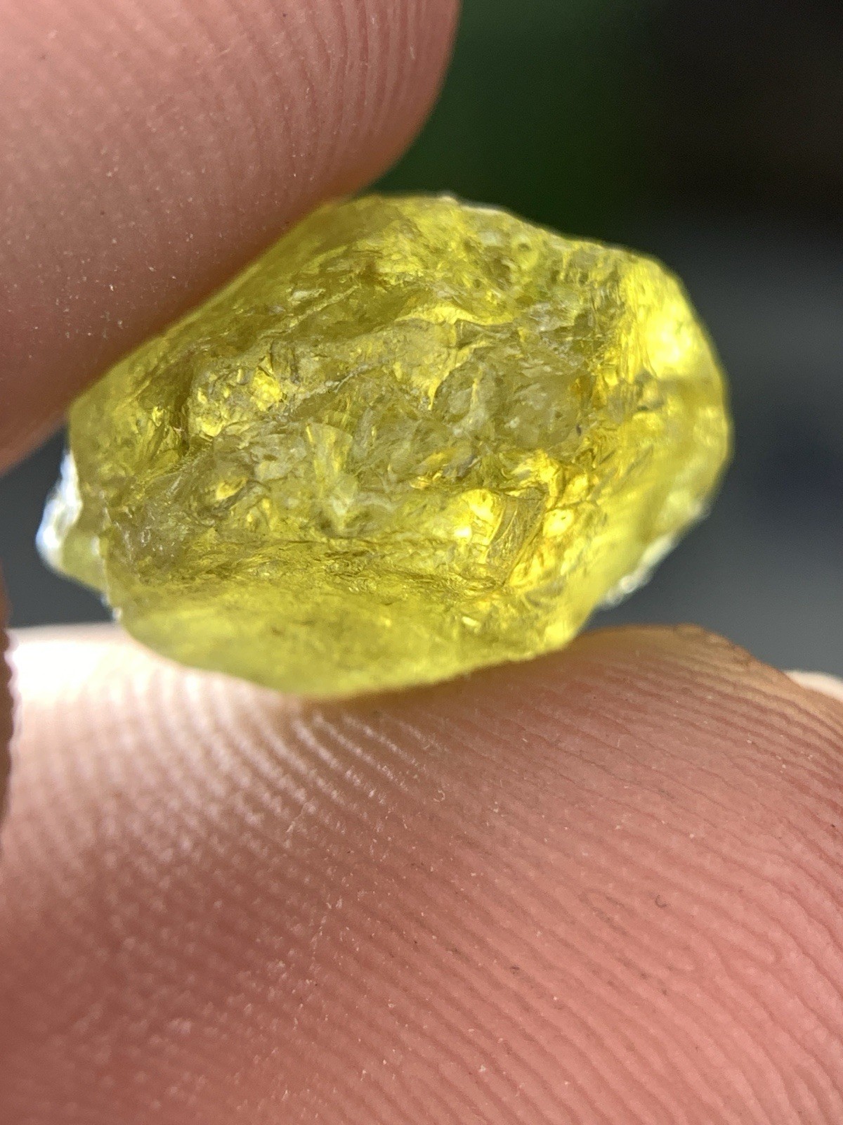10.35 CRTs Mali Garnet Rough – Facet Grade Yellow-Green Natural Material