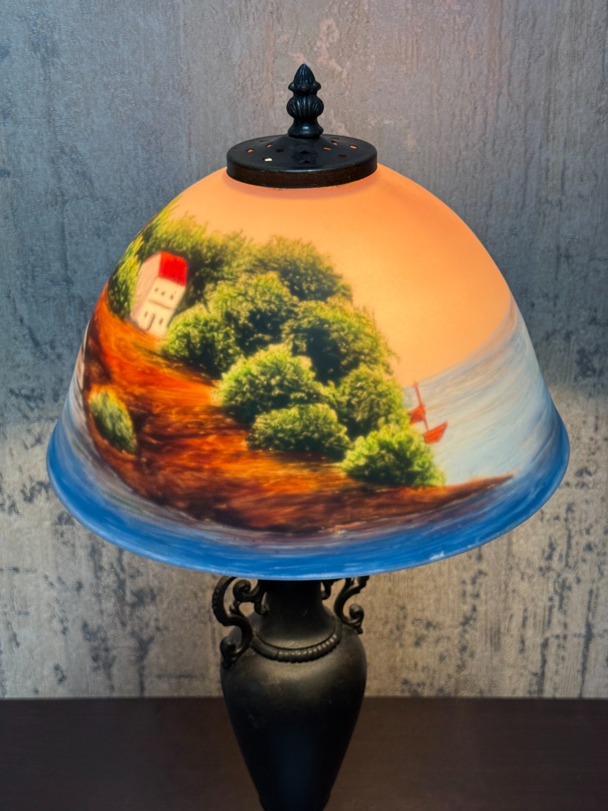Vtg Hand Painted Coastal Landscape Table Lamp Reverse Painted Glass Shade 24″
