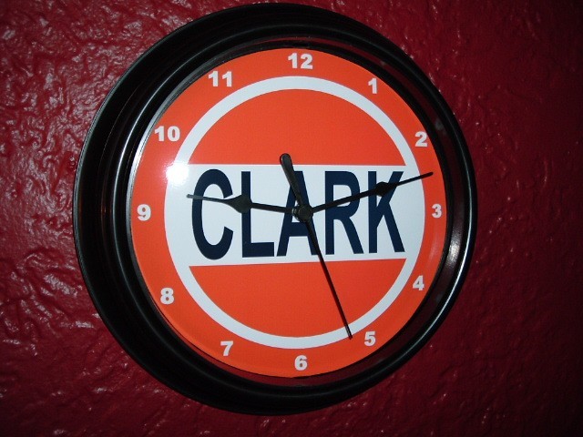 Clark Oil Gas Service Station Garage Mechanic Man Cave Advertising Clock Sign