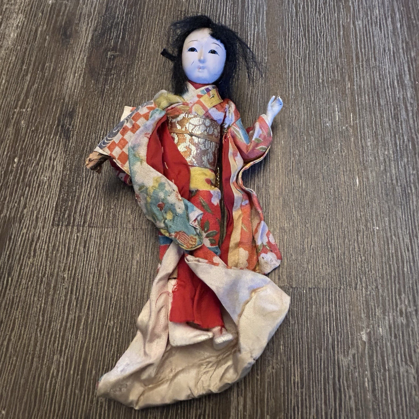 VINTAGE 1950’s Mid Century Japanese Ichimatsu Gofun 7″ Girl Doll
