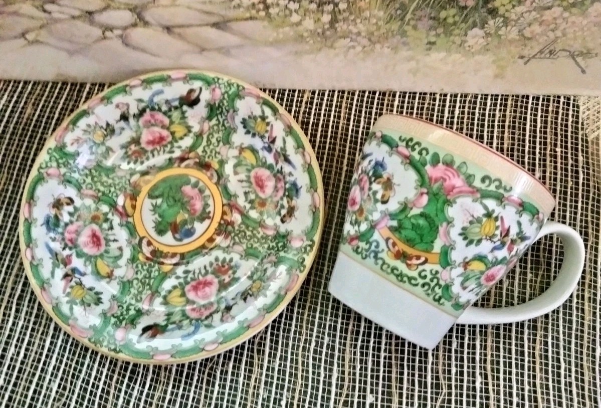 Williams Sonoma Famille Rose Coffee Tea Cup And Saucer NWOT medallion