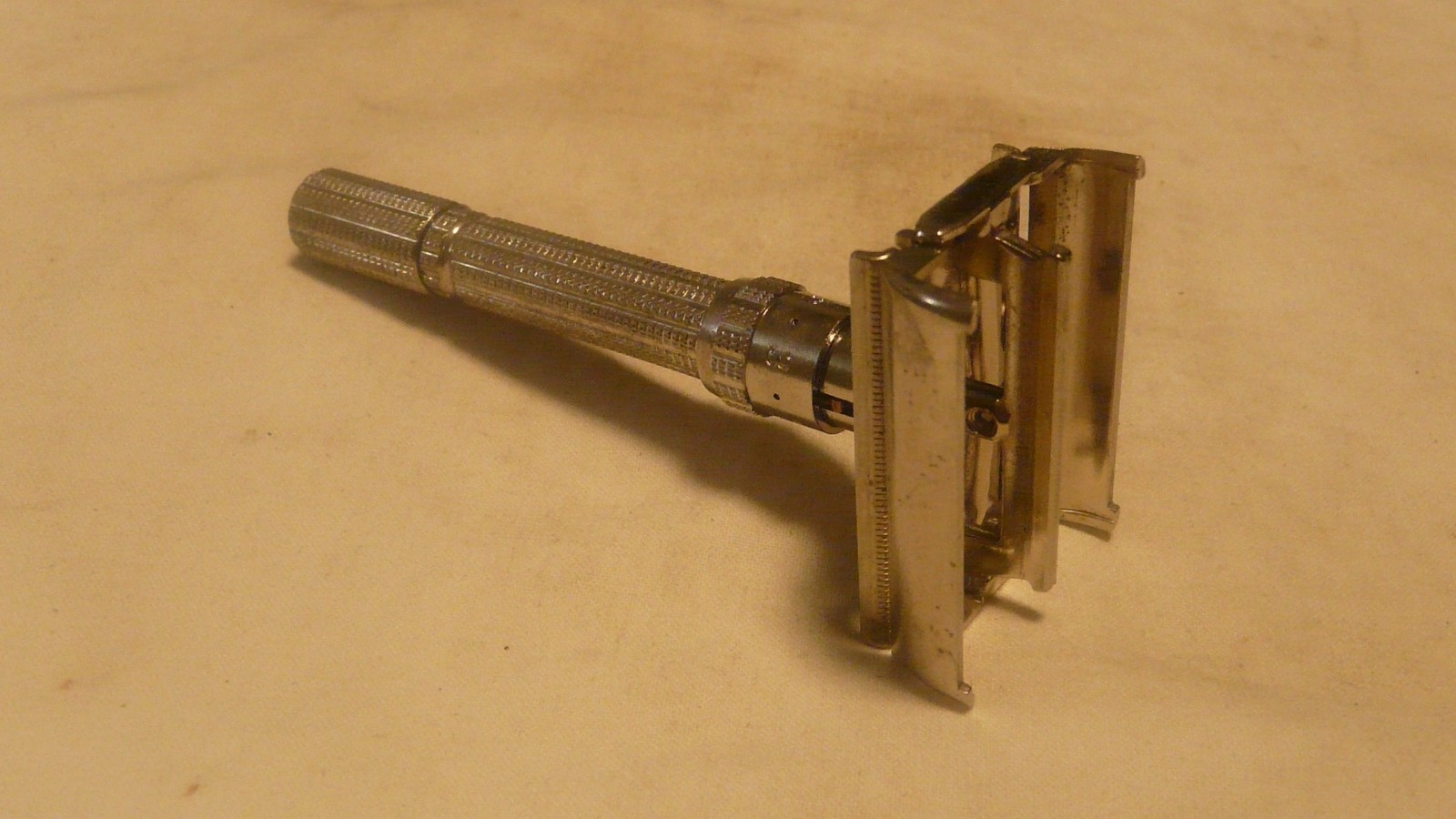 Vintage Gillette Slim Adjustable I-2 1963 Cleaned Double Edge Safety Razor