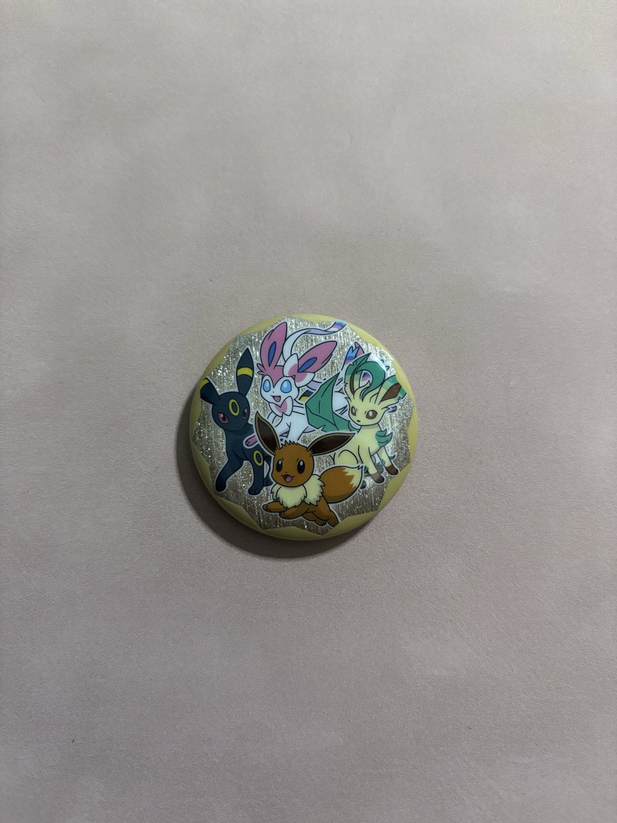 Rare Pokémon Japan Gem3 Eeveelution Gold Glitter Badge Pin Umbreon Sylveon Eevee