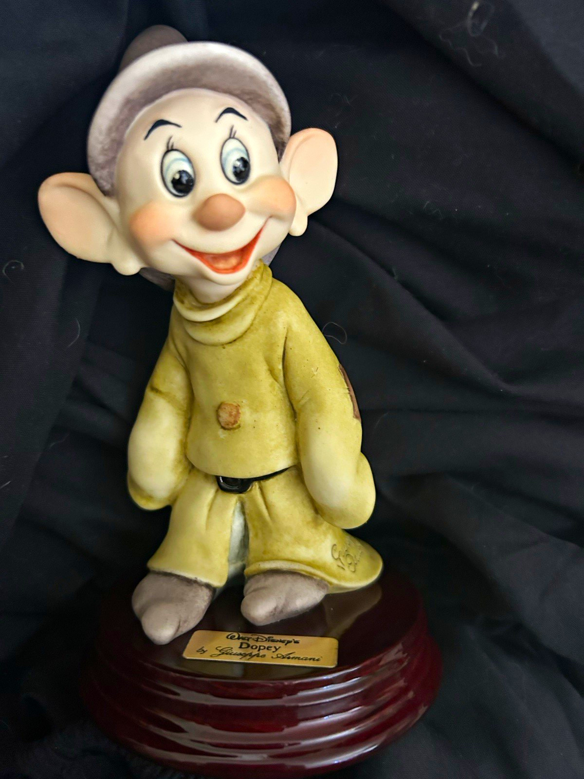 Disney Dumbo Resin Figurine Giuseppe Armani Signed Painted Wooden Base (with box