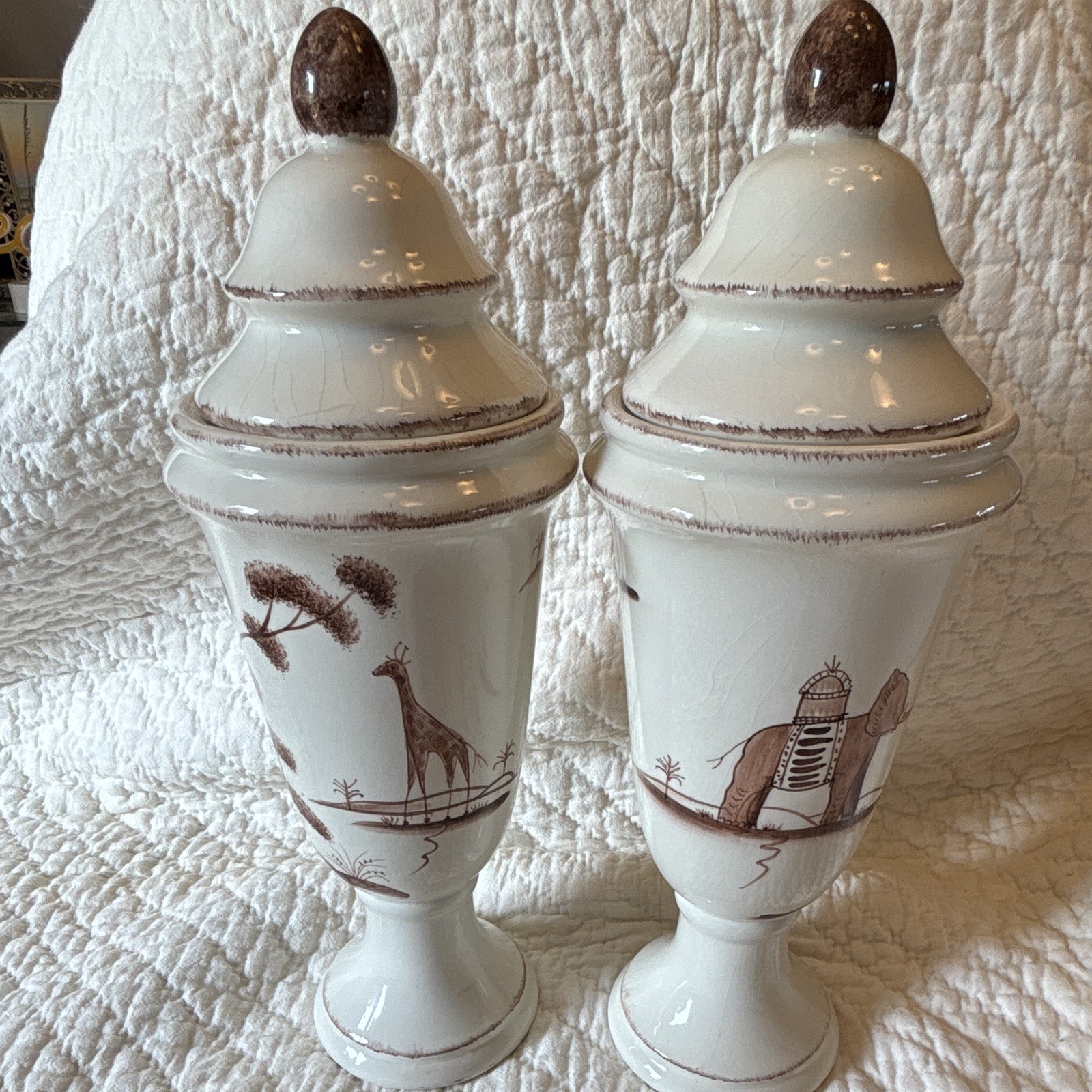 Baum Bros Animal Landscapes 14″ Urn Giraffe Elephant Style Eyes ~ ivory & brown
