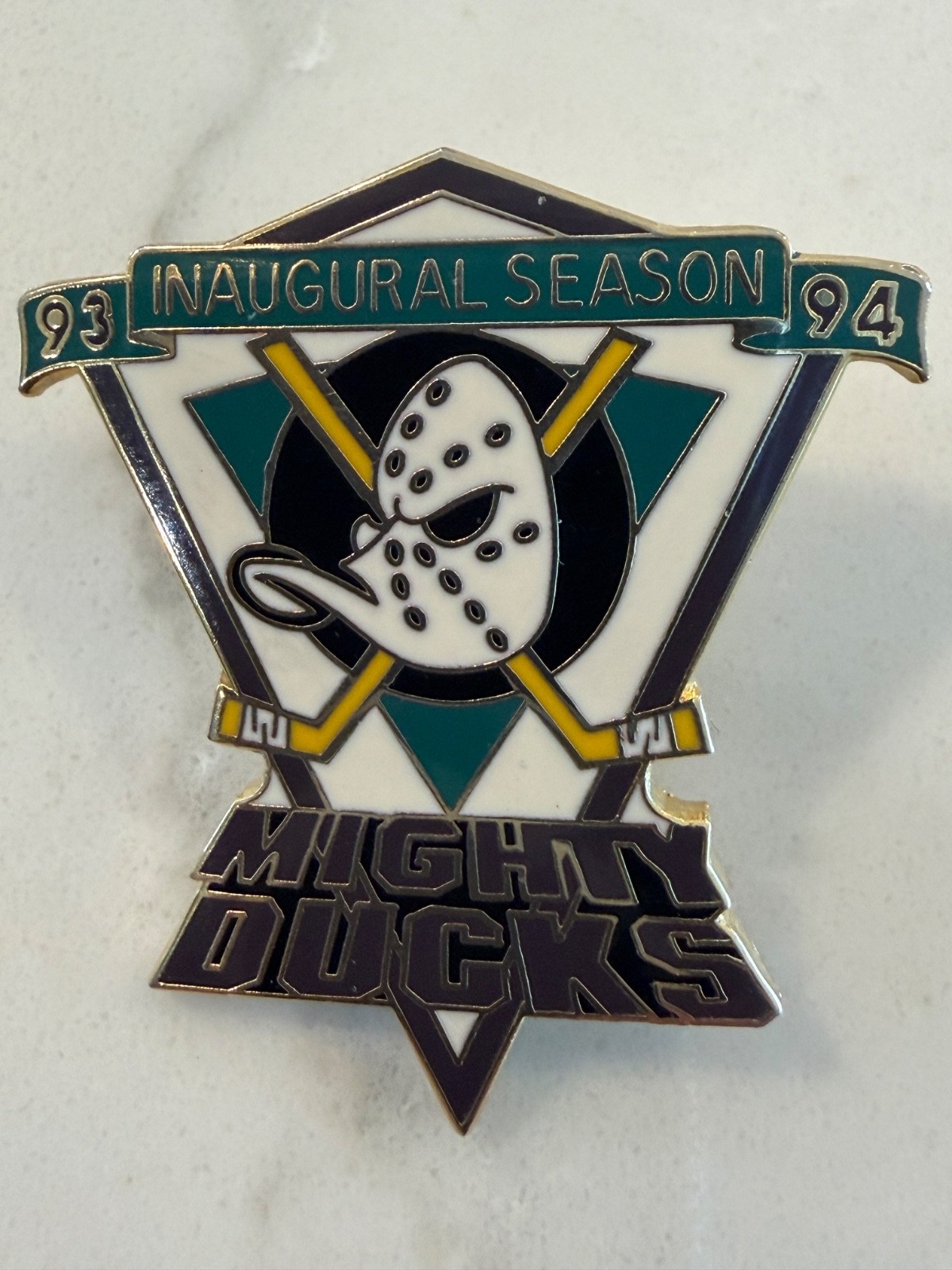 4 Mighty Ducks Pins – Inagural Game & Inagural Season + 2 more