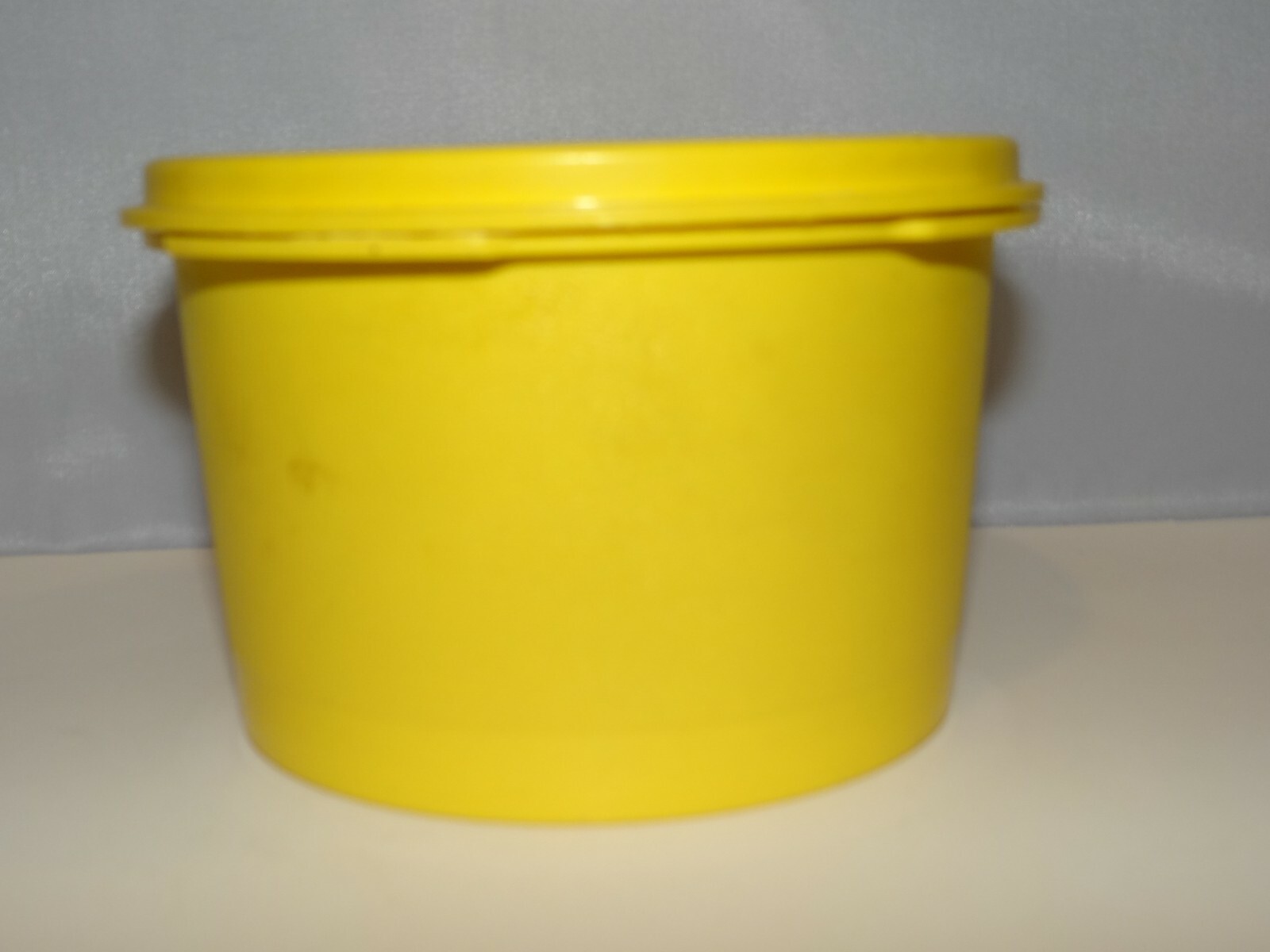 TUPPERWARE Vintage Yellow Servalier Small Canister Bowl # 1297 & Lid