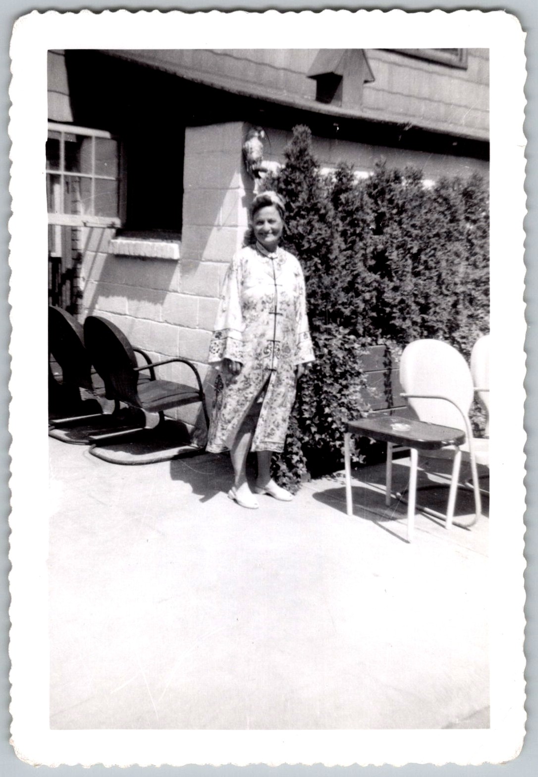 Vtg B&W Snapshot Woman Kimono Robe Garden Patio Chairs House 1940s