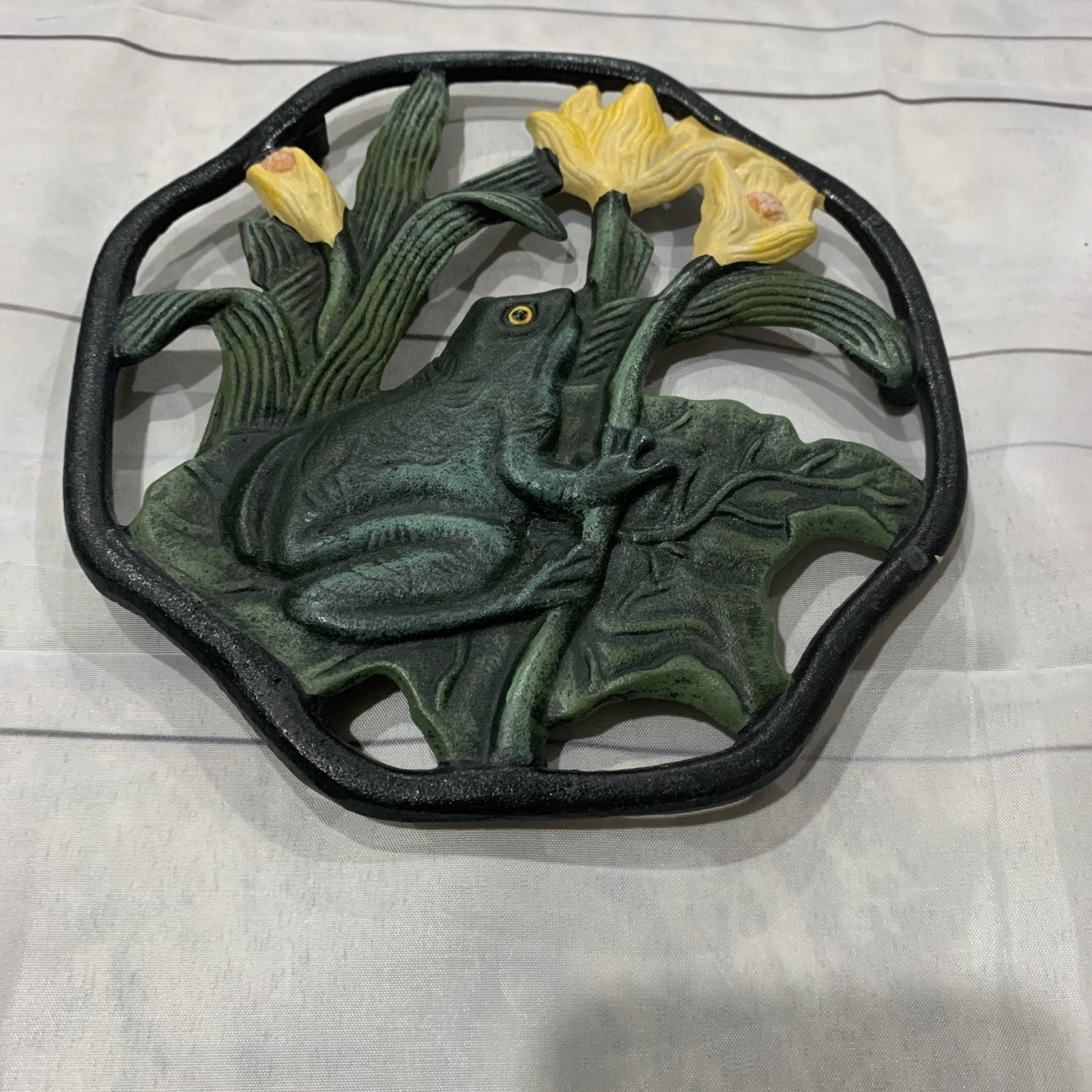 Vintage Frog Trivet Pot Pad Rest Plant Stand Cast Iron Metal Lily Pad Flower