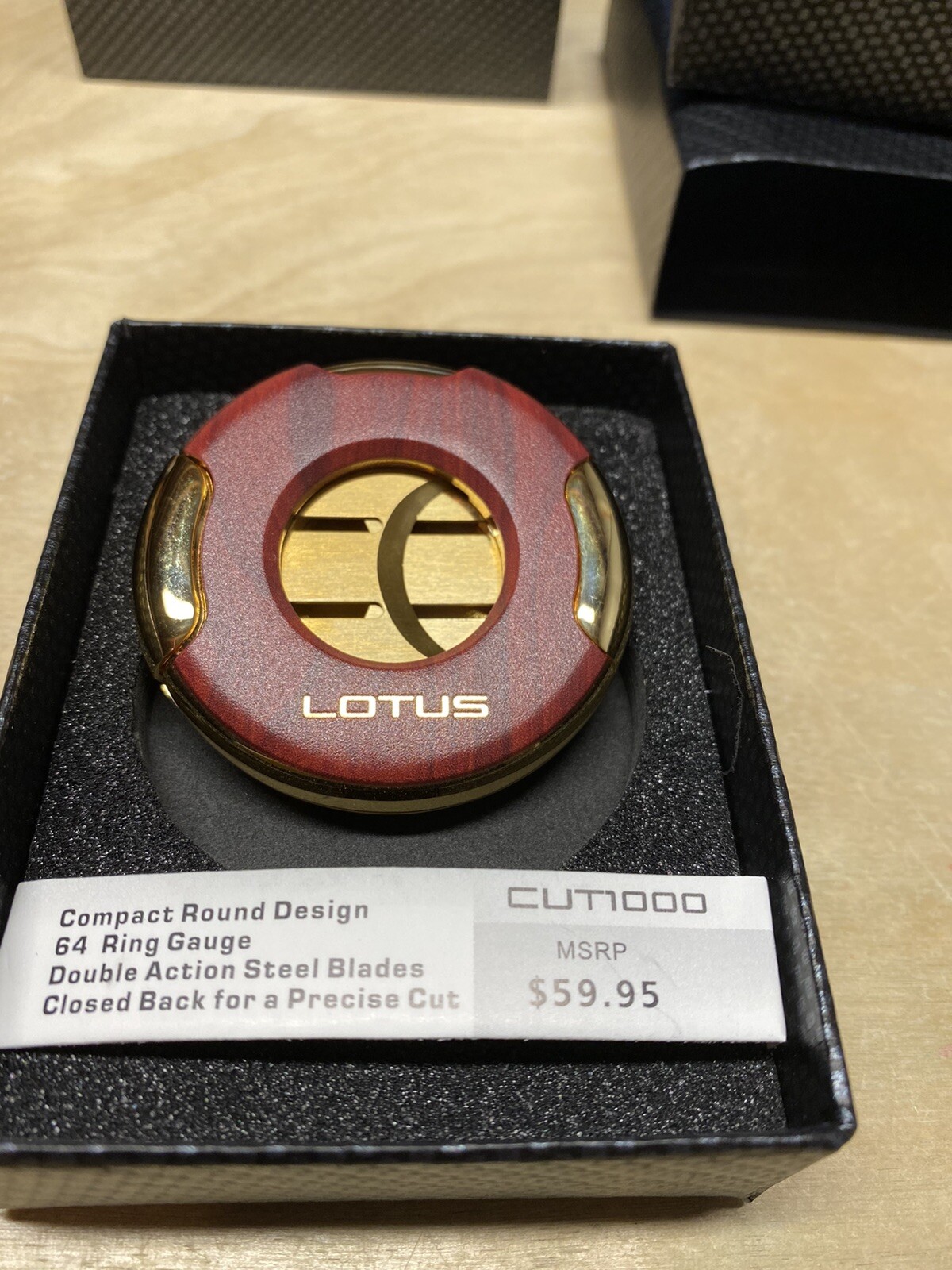 Lotus Meteor Cigar Cutter – Woodgrain and Gold – 64 RG – CUT1005 – New