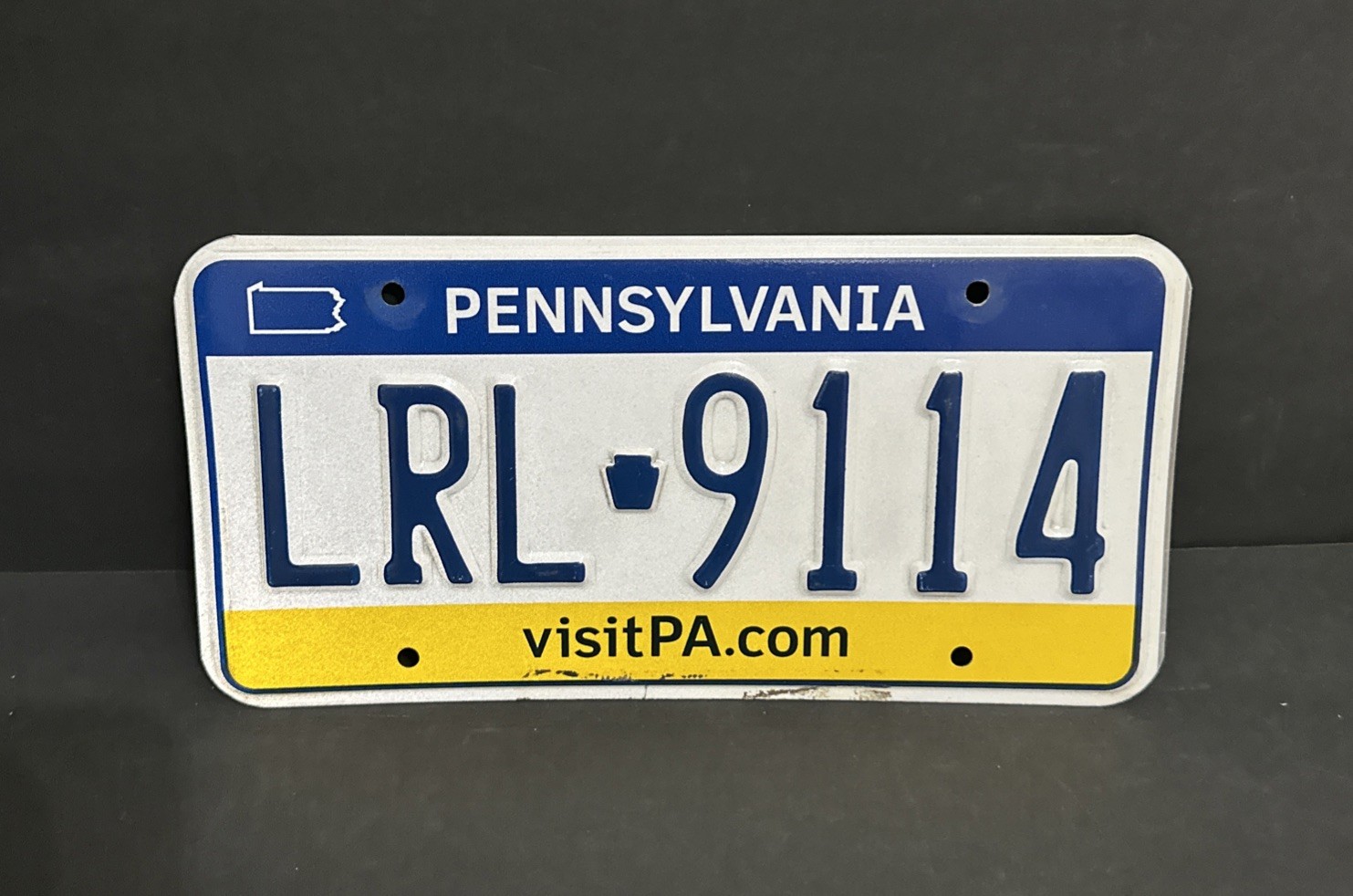 Pennsylvania License Plate — LRL – 9114 VISIT PA.COM — MINT Condition !!