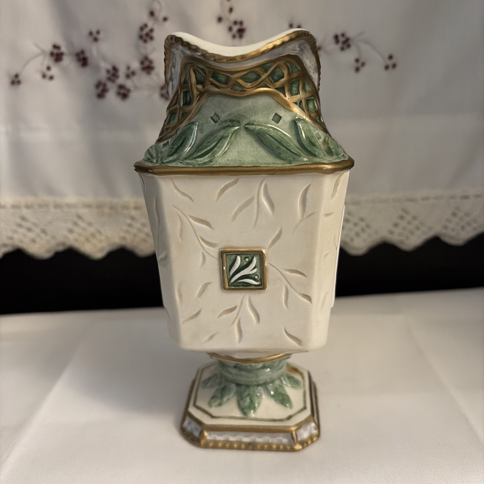 Fitz and Floyd Gregorian Collection Pedestal Creamer – Green & Gold