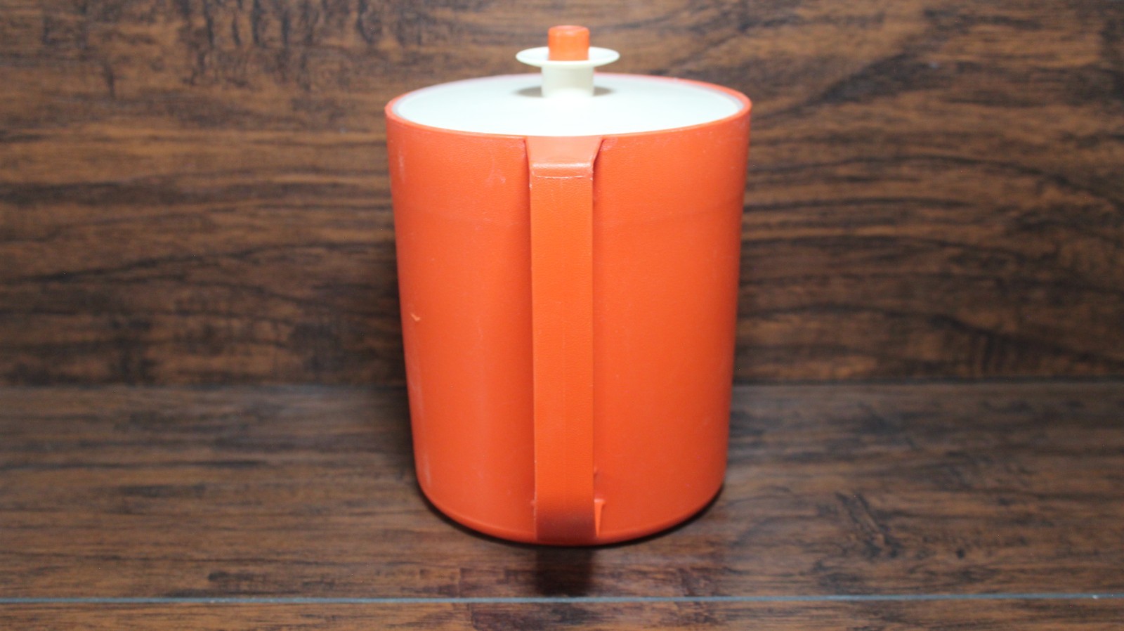 Vintage Retro Tupperware Push Button Water Juice Pitcher 1.5 QT, ORANGE