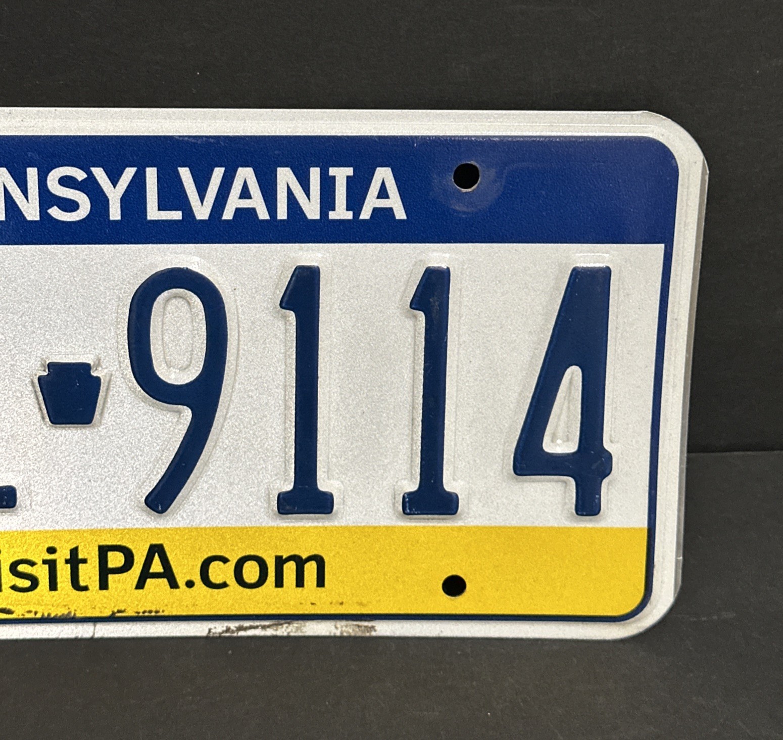 Pennsylvania License Plate — LRL – 9114 VISIT PA.COM — MINT Condition !!