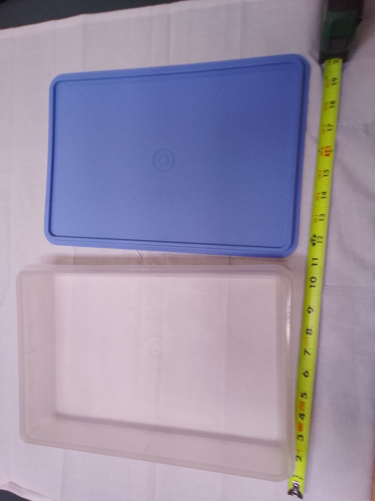 Vintage Tupperware White Blue Lid Keeper 290-12 w/Lid 9″x13″ Rectangular