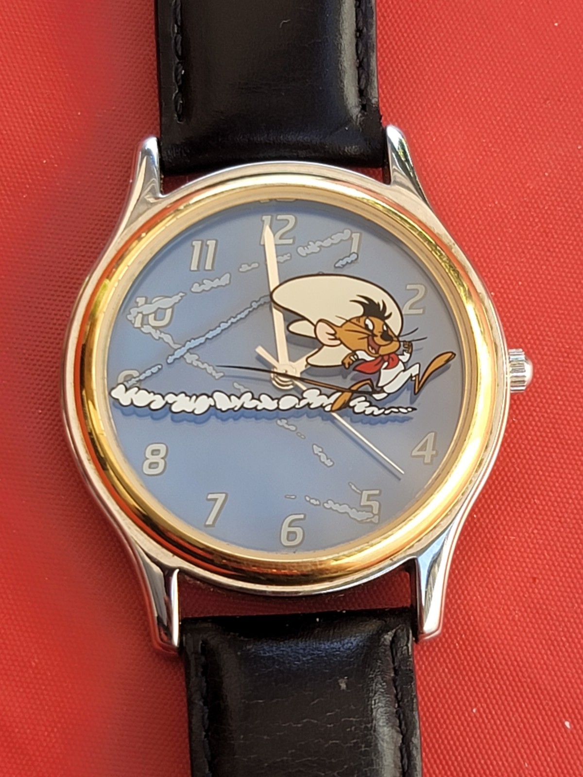 Rare find Warner Brothers Speedy Gonzales Fossil watch WB17010345 Speedy Smoke