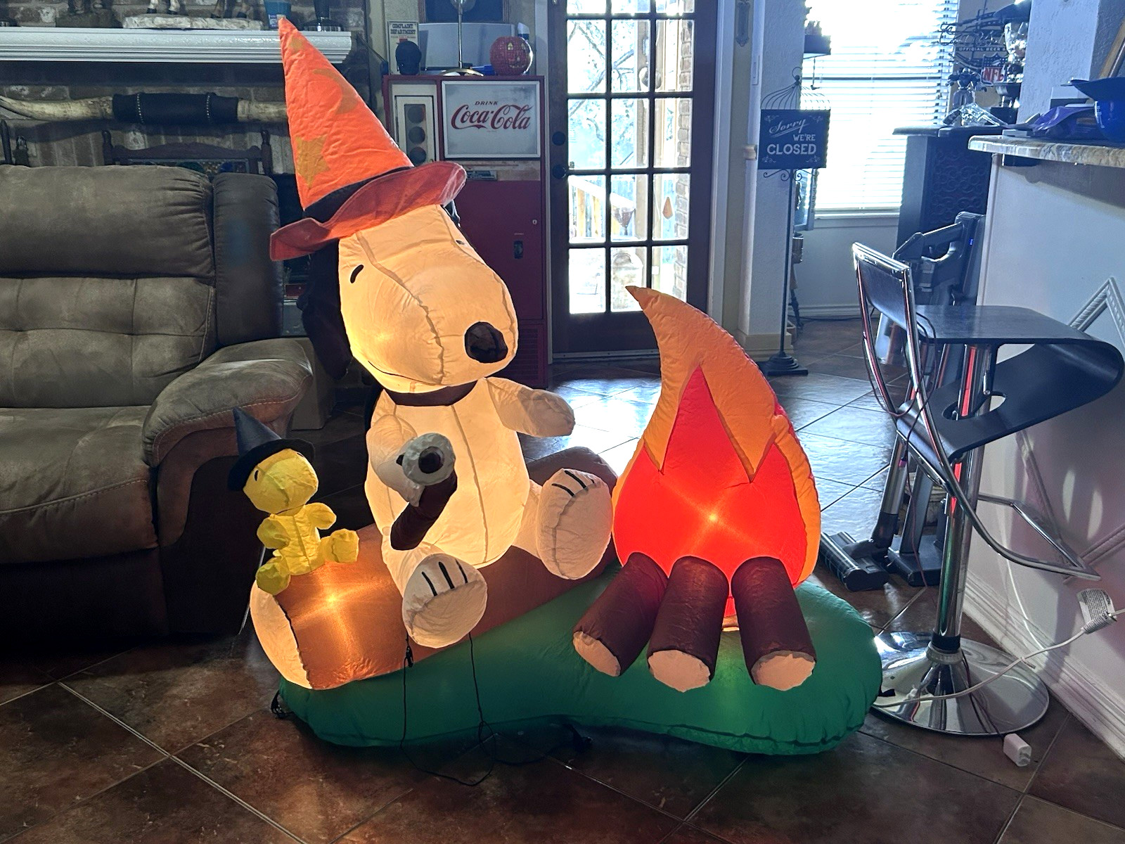 PEANUTS HALLOWEEN GEMMY AIRBLOWN INFLATABLE 4.5 FT SNOOPY WIZARD CAMPFIRE