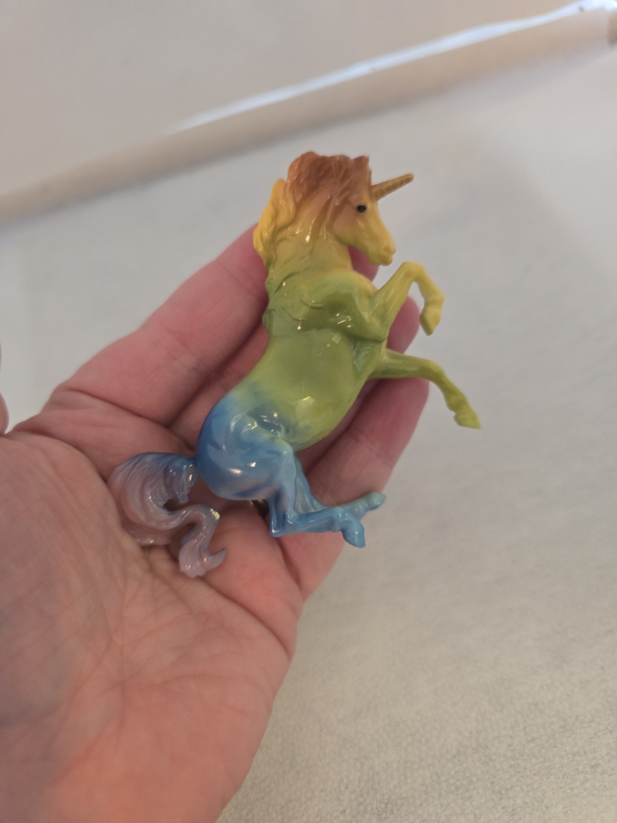 Breyer Stablemate Unicorn Chasing Rainbows Croi Ultra Rare Chase