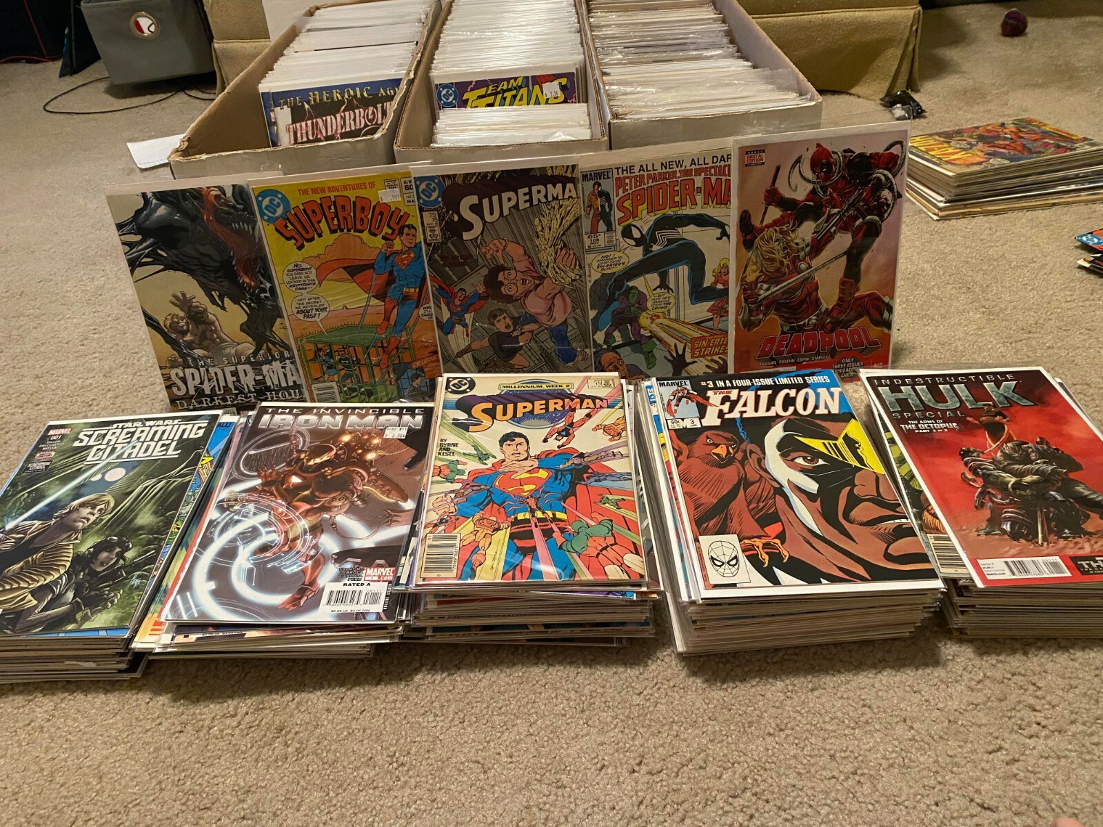 MARVEL & DC Comics 25-Piece Premium Comic Book Lot