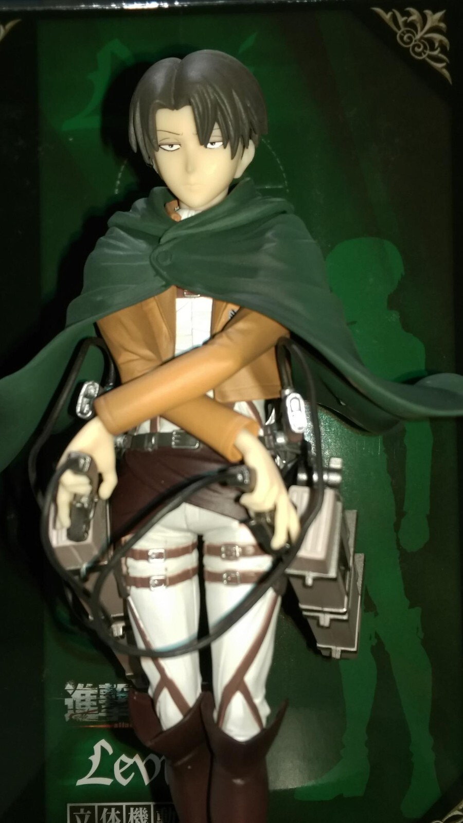 FuRyu Shingeki no Kyojin Attack on Titan 3D Maneuver Gear Special Figure Levi