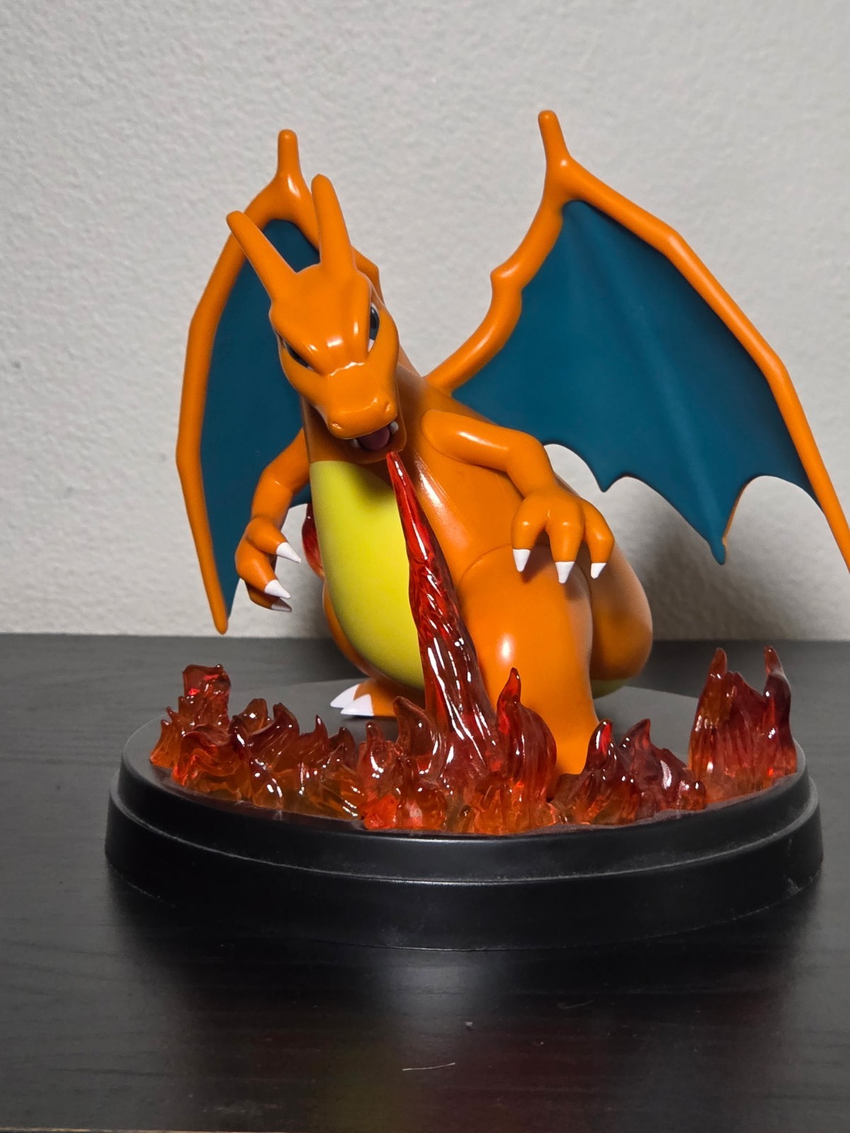 Pokémon Charizard EX Super Premium Collection Figure
