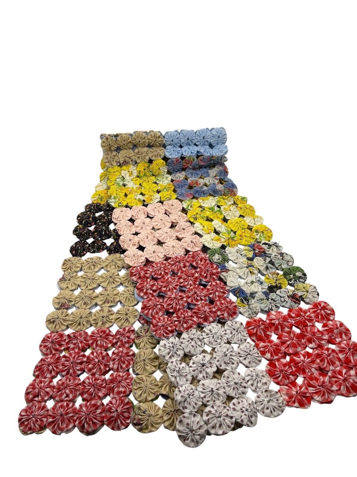 Vintage Table Dresser Runner Yo-Yo Quilt Top Centerpiece Handmade 72”x15”