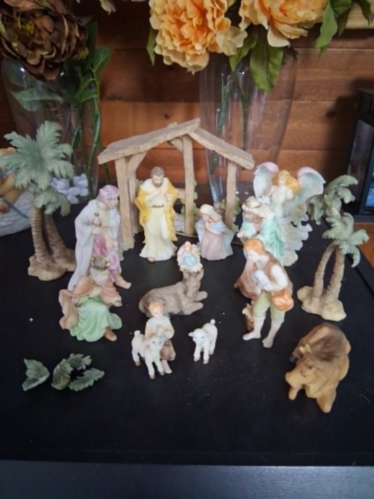 SERAPHIM CLASSICS HEAVEN ON EARTH NATIVITY SET PAID $200