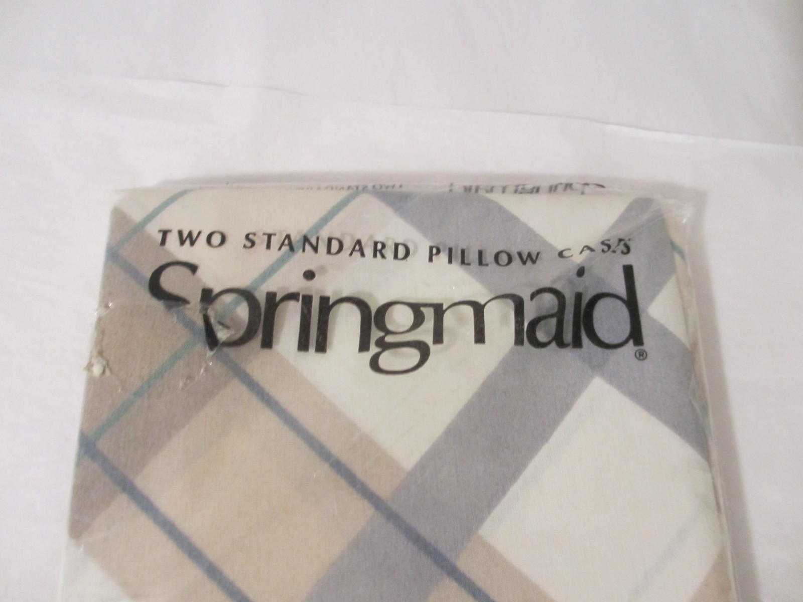 Two Vintage Springmaid Standard Pillowcases 70/30 Polyester Cotton Blend