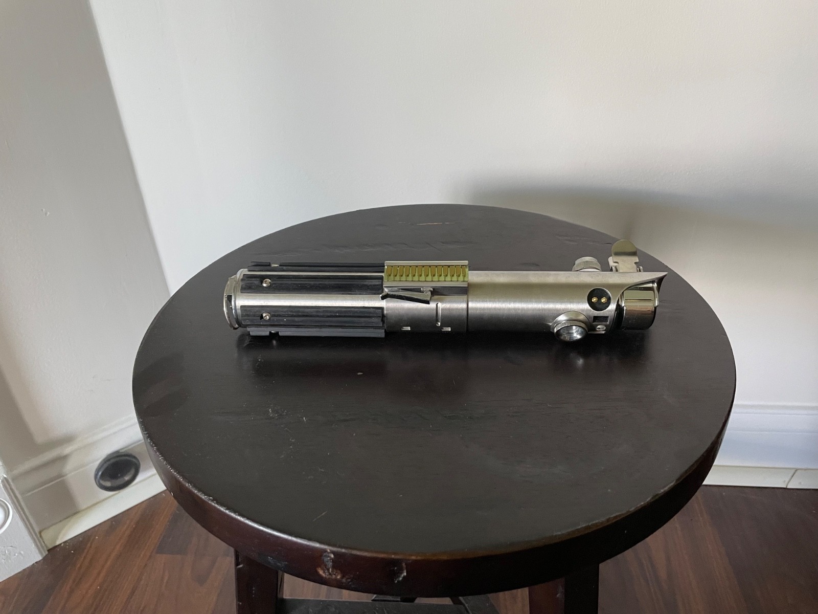 Disney Star Wars Anakin Skywalker Legacy Lightsaber Hilt Replica w/ Case