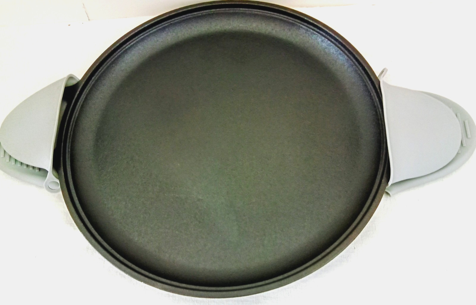 3 Pc Pre-seasoned 14″ Cast Iron Fry Skillet Pizza Pan 2 Handles w Heat Mitts 537