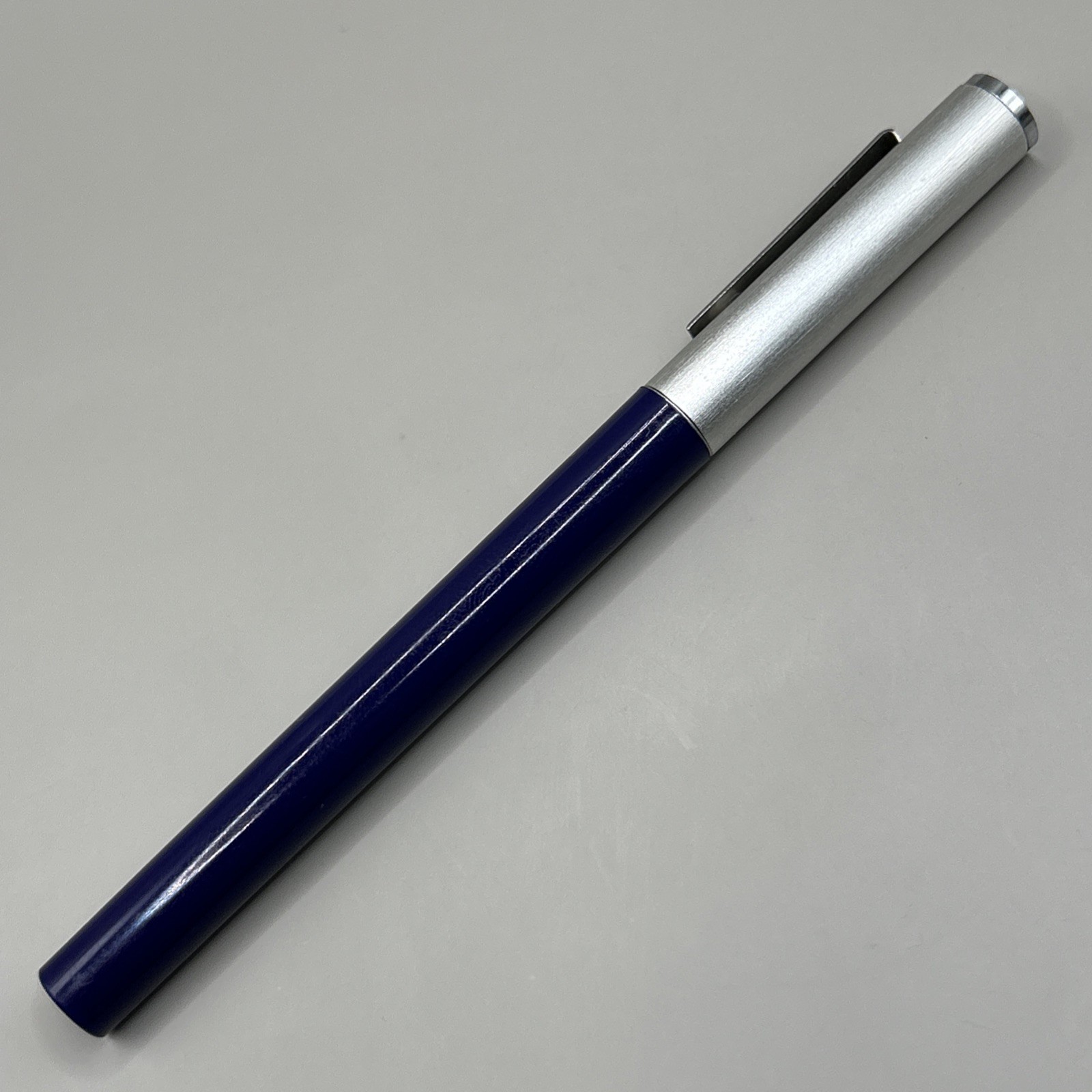 Platinum Pen Fine Felt Tip