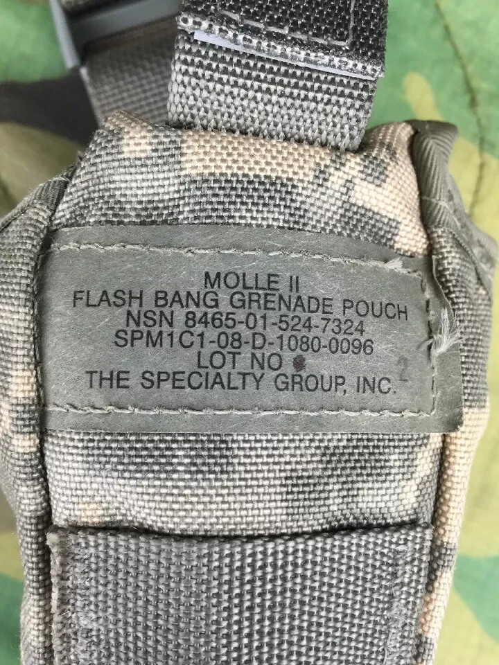 2 USGI MOLLE Army ACU Flash Bang Grenade Pouches 8465 01 524 7324 US Surplus VGC
