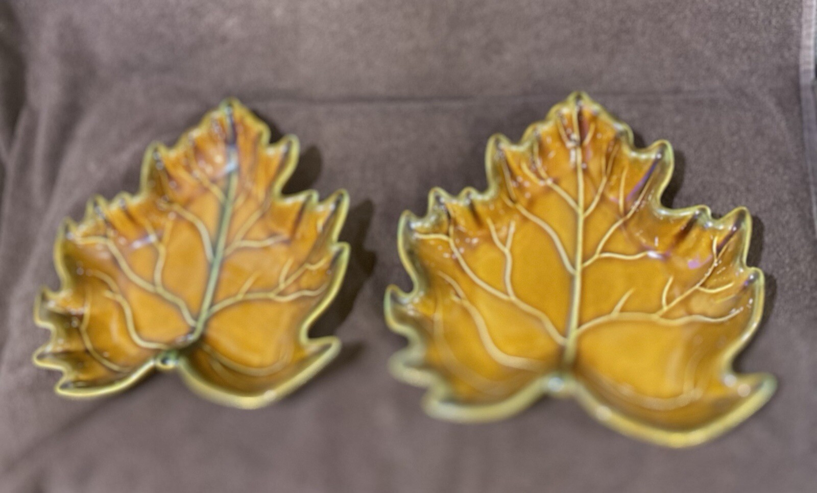 Pre Owned (2) Beautiful FALL BROWN Glazed Ceramic Home Interior LEAF HOLDERS
