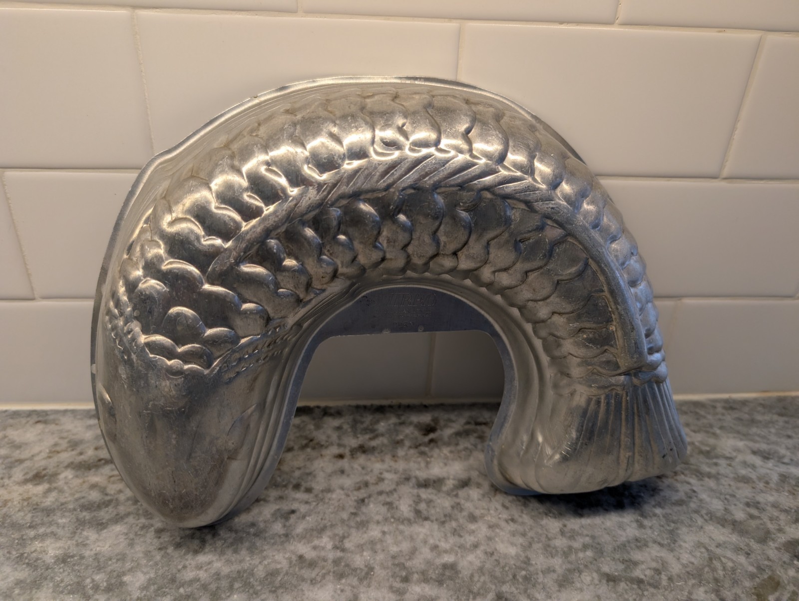 Vintage MIRRO FISH Mold Jello Jelly Cake Wall Art 725M