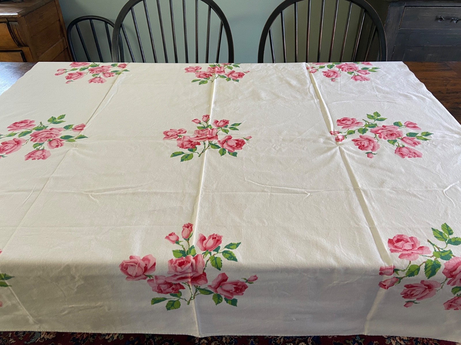 Vintage Wilendur Big Pink Roses Tablecloth! Vibrant colors, 50″ x 53″ Excellent
