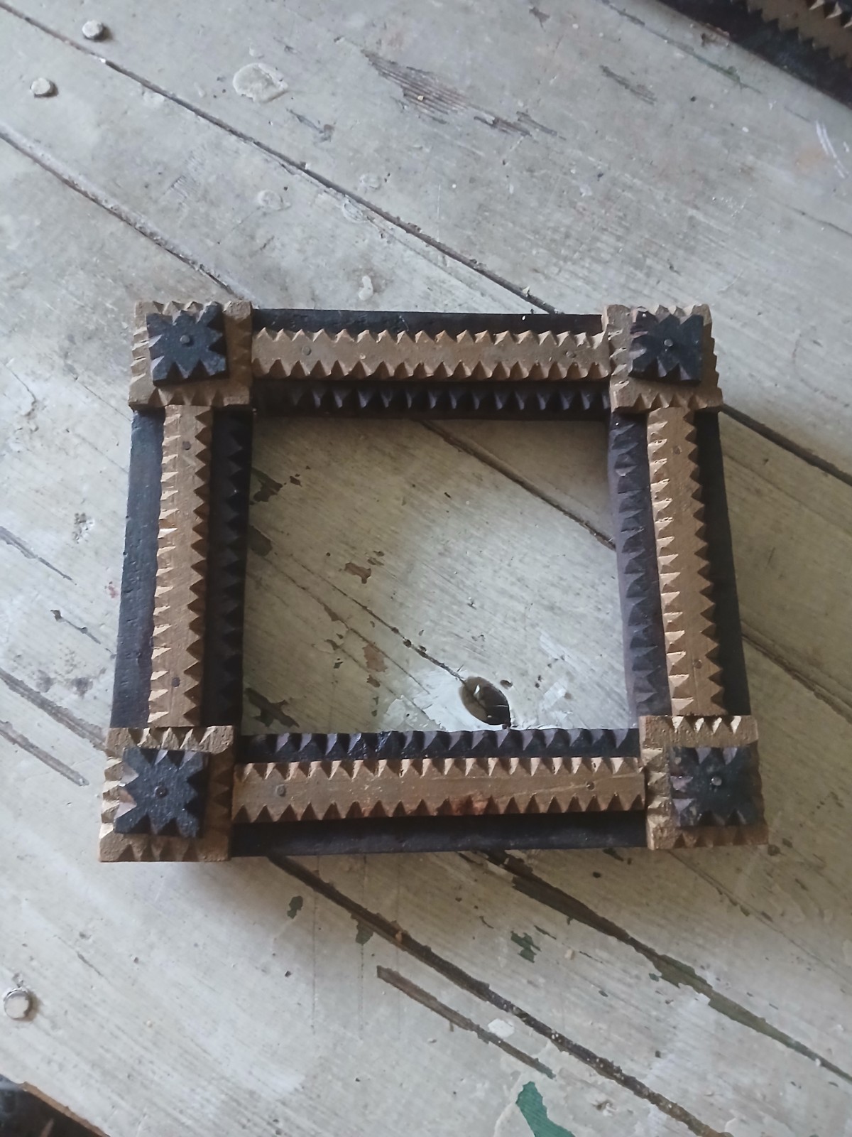 Vintage Small Chip Carved Tramp Art Picture Frame 7.5″ X 7″