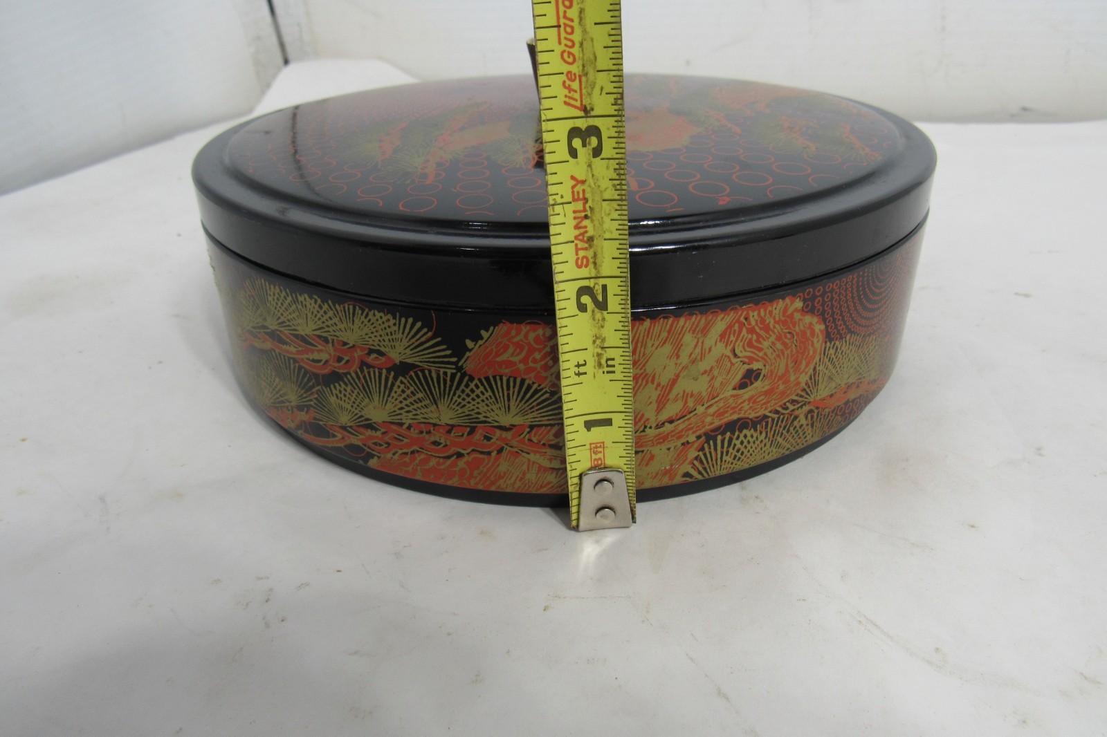 Vintage Laquerware Box Floral Design 7.25 Inches In Diameter