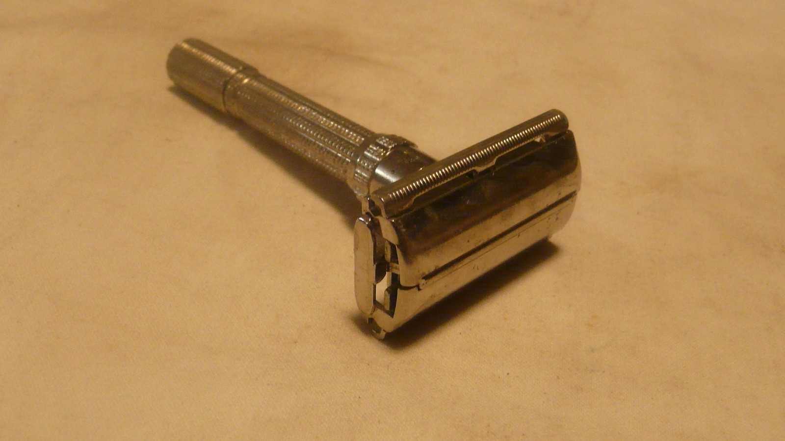 Vintage Gillette Slim Adjustable I-2 1963 Cleaned Double Edge Safety Razor