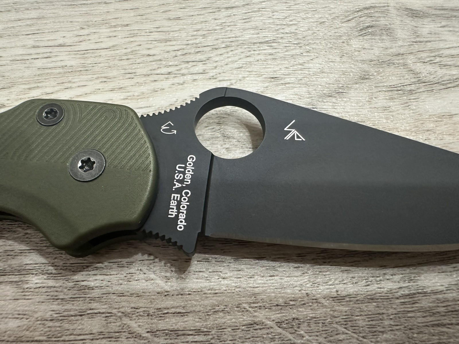 Spyderco ParaMilitary 2 Salt MAGNACUT DLC Blade C81GMCBKP2 Handles Flytanium