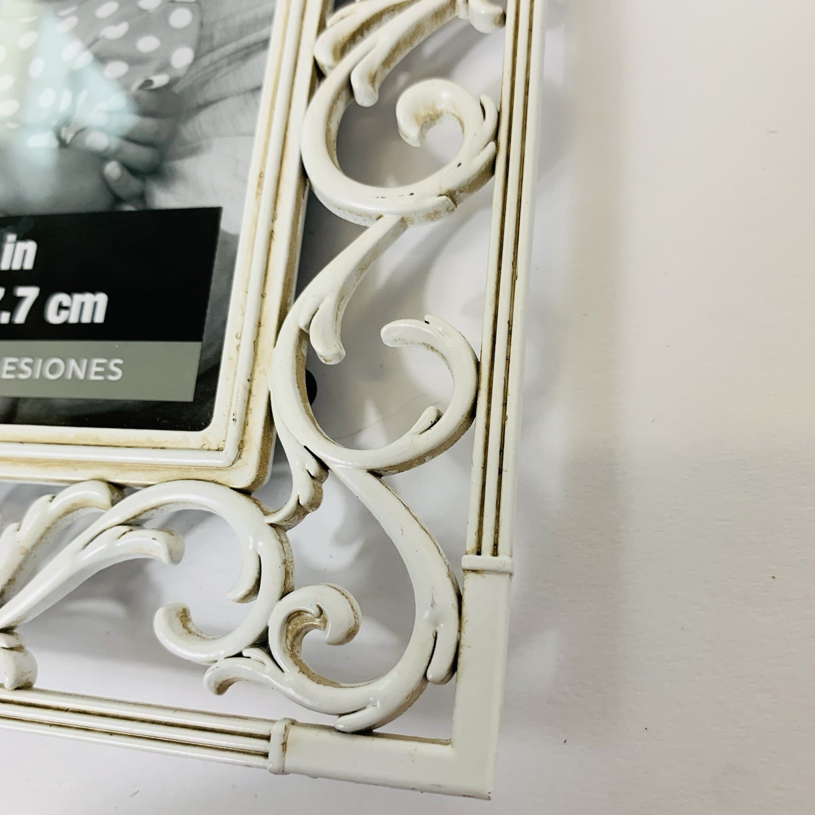 Picture Frame Ornate Scroll Work Expressions Metal Eggshell Color for 5×7 Photo