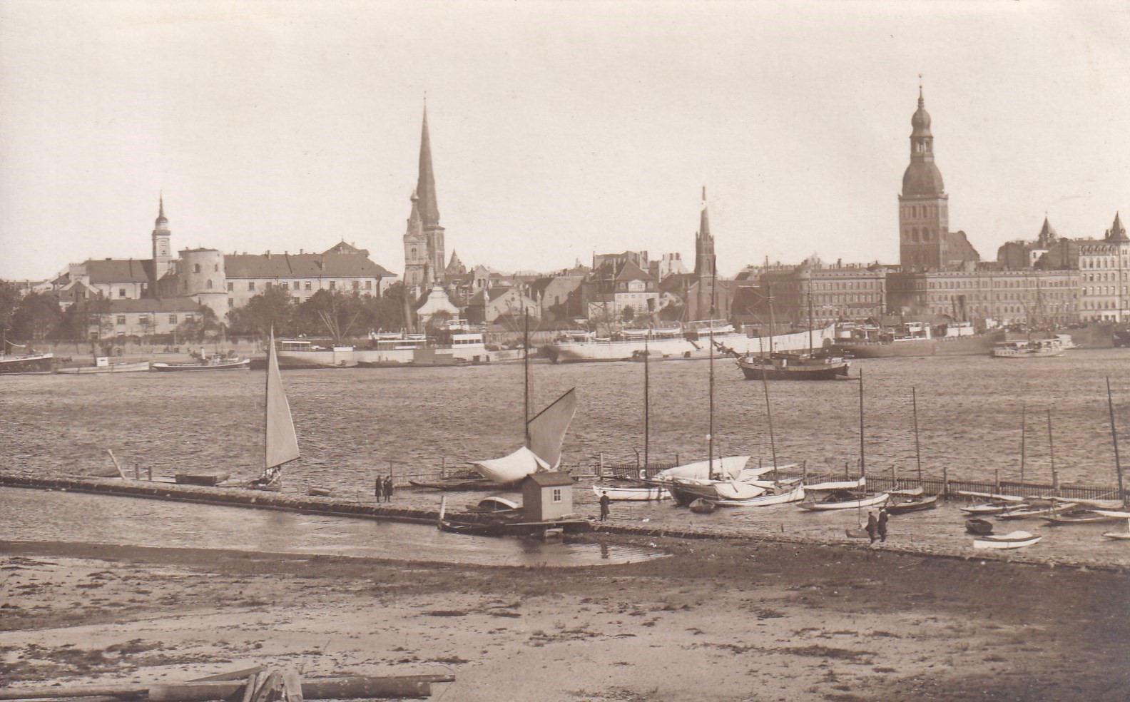 Original WWI RPPC Real Photo Postcard GERMAN 868 ARTILLERY 1917 RIGA LATVIA 360